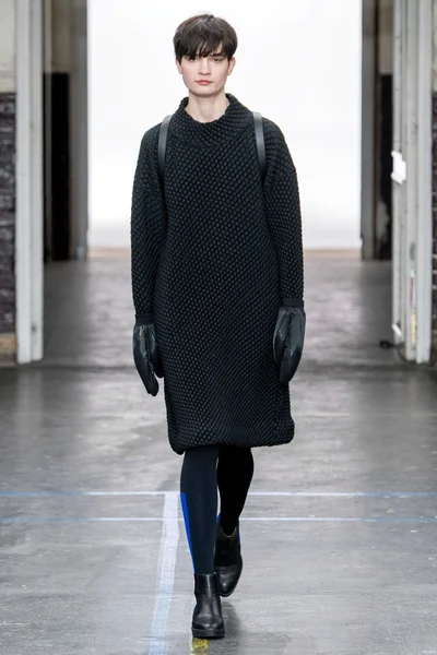 Look 15